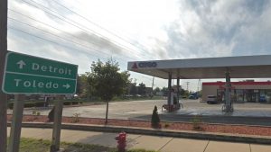 Lincoln Park Citgo Gas Station bus stop | Barons Bus